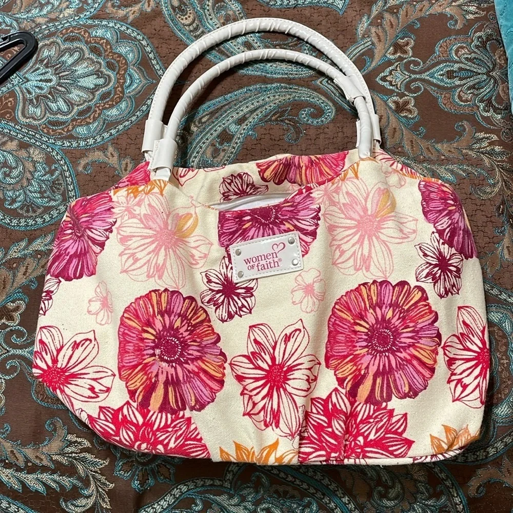 Women of Faith Floral Tote Bag with Pink and‎ Orange Flowers